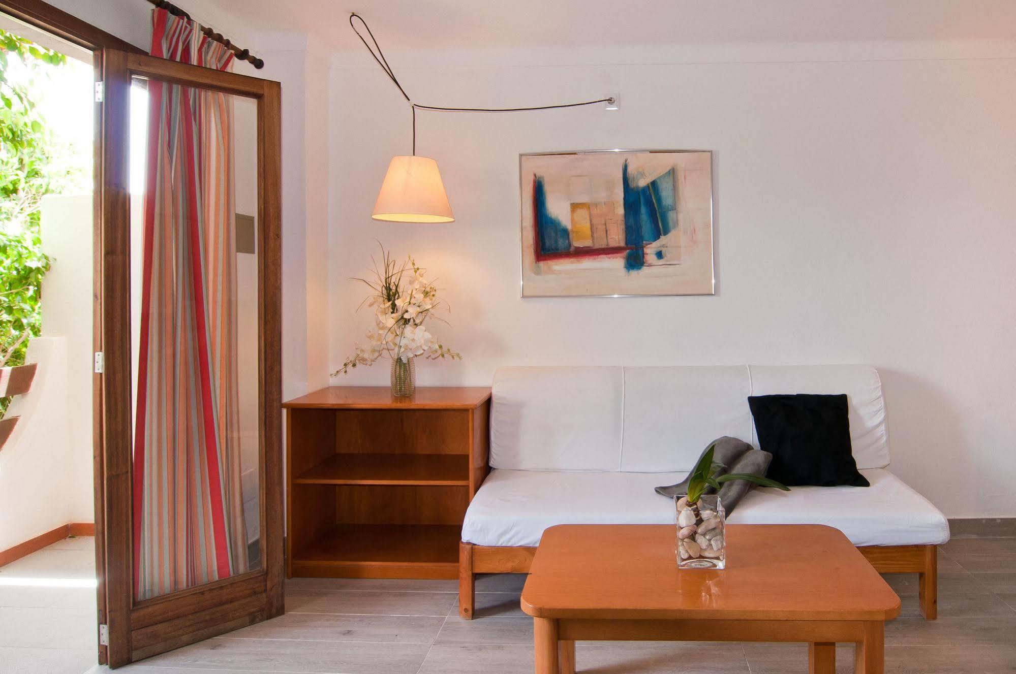 Apartamentos Estanques Colonia de Sant Jordi Dış mekan fotoğraf